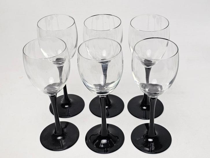 # 6 Luminarc witte wijnglazen zwarte voet, Verzamelen, Glas en Borrelglaasjes, Zo goed als nieuw, Overige typen, Ophalen of Verzenden