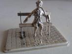 miniatuur zilver DO8 man bank pijp zilveren miniaturen, Antiek en Kunst, Verzenden, Zilver