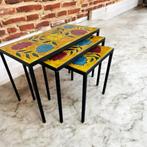 Set van 3 vintage nesting tables / tegeltafeltjes, Antiek en Kunst, Antiek | Meubels | Tafels, Ophalen