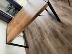 Industriële eettafel – mango hout – 140 cm, Ophalen, Zo goed als nieuw, Vijf personen of meer, Rechthoekig