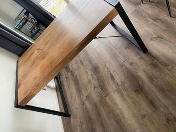 Industriële eettafel – mango hout – 140 cm beschikbaar voor biedingen