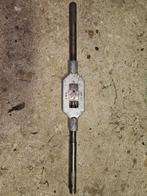 Zwaar wringijzer tapdraaier, Ophalen, Minder dan 700 watt