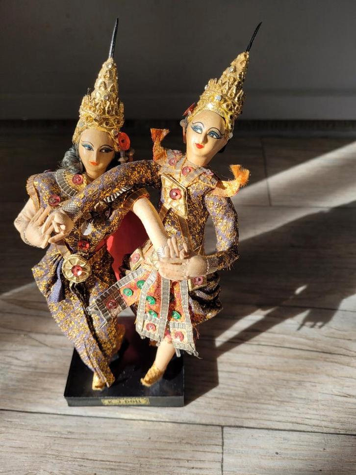 Kalasha Dolls Pakistan the king and queen of Thailand, Antiek en Kunst, Kunst | Niet-Westerse kunst, Ophalen of Verzenden