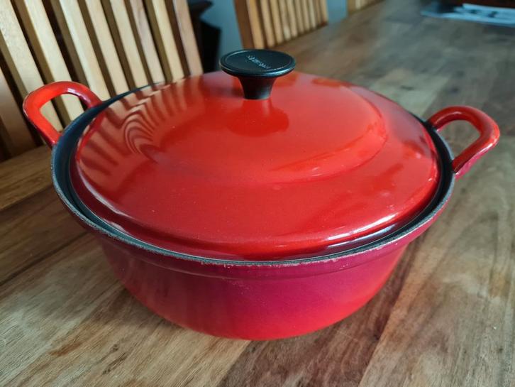 Cousances Gietijzeren Pan - 24 cm, Huis en Inrichting, Keuken | Potten en Pannen, Gebruikt, Koekenpan of Braadpan, Gietijzer, Inductieplaat