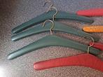 7 vintage kleerhangers lederlook., Verzamelen, Retro, Ophalen of Verzenden, Huis en Inrichting