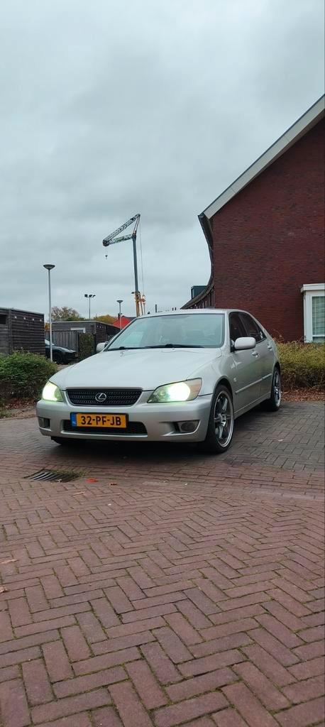 Lexus IS 200 2.0 AUT 2004 Grijs, Auto's, Lexus, Particulier, IS, ABS, Airbags, Airconditioning, Alarm, Bluetooth, Centrale vergrendeling