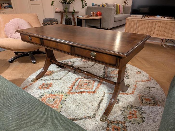 Heldense salontafel in uitstekende staat, Antiek en Kunst, Antiek | Meubels | Tafels, Ophalen