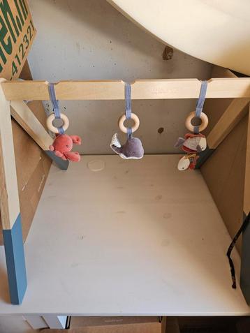 Little dutch baby gym amper gebruikt! beschikbaar voor biedingen