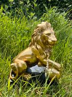 Beeld goud leeuw met bol, Verzenden, Dier