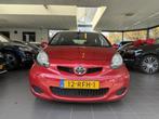 Toyota Aygo 1.0-12V Aspiration Red Navigator, Voorwielaandrijving, Euro 5, Gebruikt, 4 stoelen