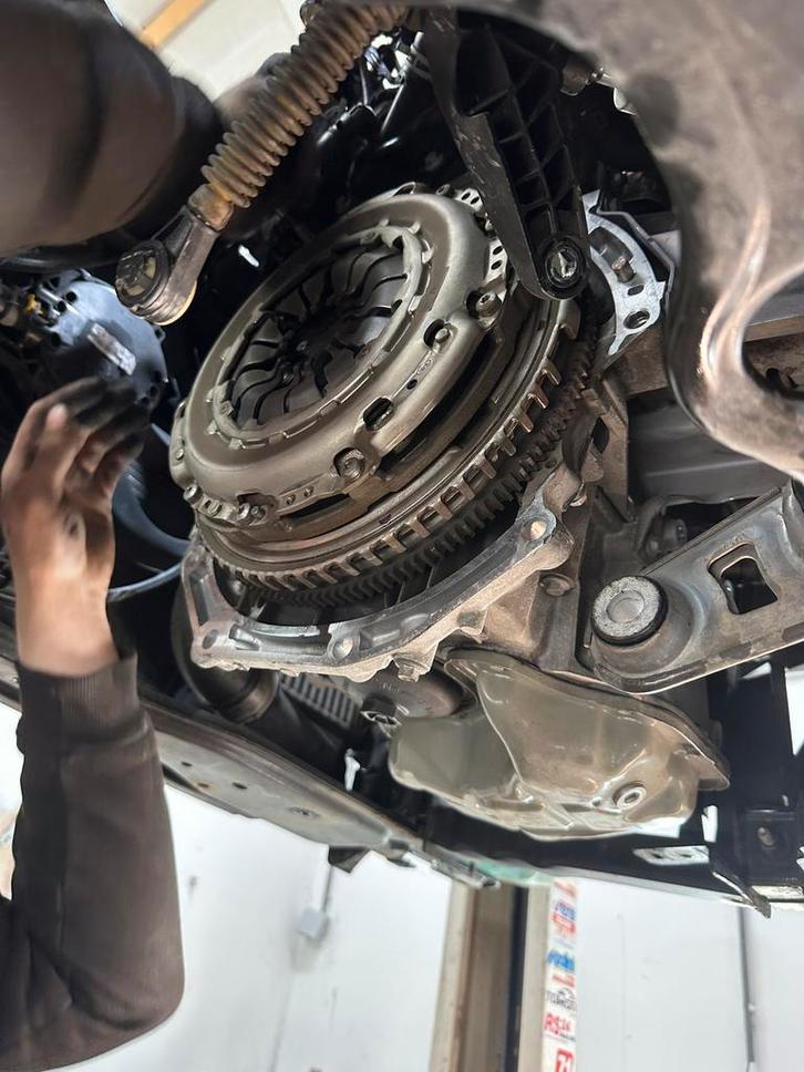 Koppeling vervangen Renault Clio / Megane 1.2 / 1.4 / 1.6, Auto-onderdelen, Transmissie en Toebehoren, Renault, Nieuw, Ophalen