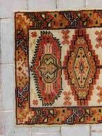 TM43 vintage kleedje tapijtje roestbruin beige zwart 108/60, Huis en Inrichting, Stoffering | Tapijten en Kleden, 50 tot 100 cm