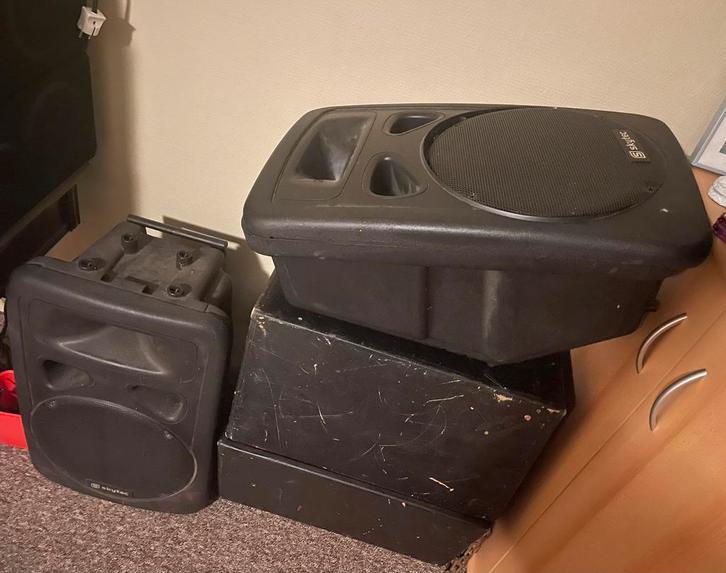 2 actieve pa skytec speakers kapot, Muziek en Instrumenten, Dj-sets en Draaitafels, Zo goed als nieuw, Ophalen