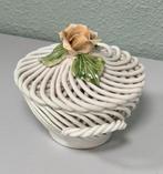 Porseleinen sieradendoosje schaal met deksel roos gedraaid, Antiek en Kunst, Ophalen of Verzenden