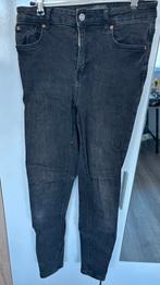 Zwarte spijkerbroek, Kleding | Dames, Spijkerbroeken en Jeans, Primark, Zwart, Ophalen of Verzenden, W30 - W32 (confectie 38/40)