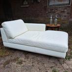 Moderne Chaise Longue in wit lederen uitvoering., Ophalen, Gebruikt, Eenpersoons, 150 tot 200 cm