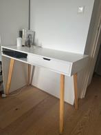 Minimal white desk and closet (price for both together), Huis en Inrichting, Bureaus, Ophalen
