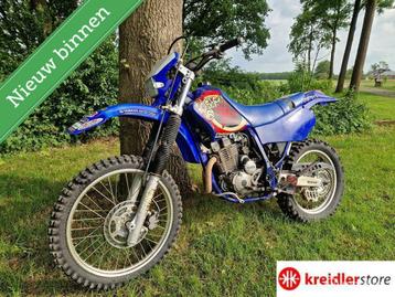 Yamaha TTR 250 van bouwjaar 1986 met Belgische papieren beschikbaar voor biedingen
