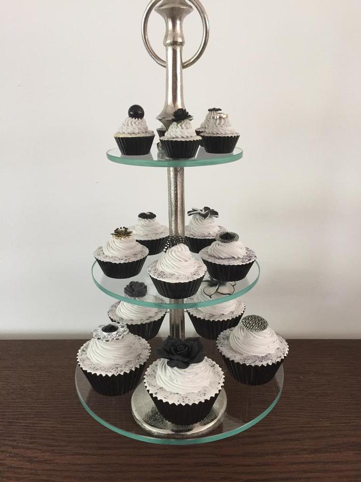 Zwarte brocante nep sier gebakjes, cupcakes, Huis en Inrichting, Woonaccessoires | Overige, Zo goed als nieuw, Ophalen