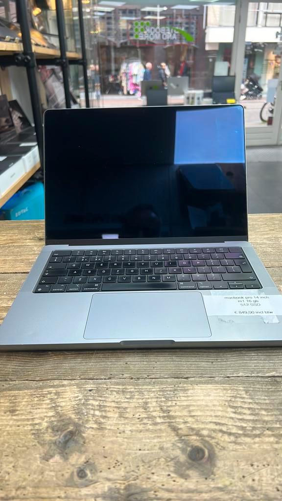 MacBook 2021 | M1 Pro | 8-core GPU | 16gb | 512gb SSD | 14, Computers en Software, Apple Macbooks, Zo goed als nieuw, MacBook Pro