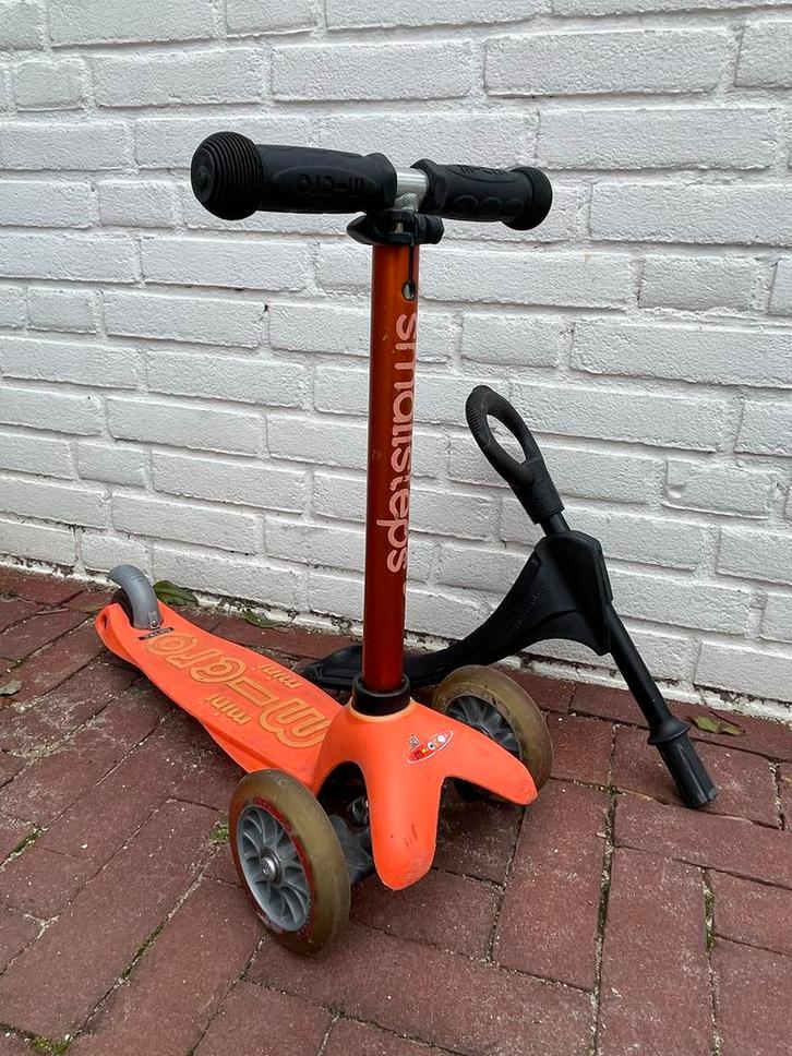 Micro Mini Step met Zitje - Oranje, Kinderen en Baby's, Speelgoed | Buiten | Voertuigen en Loopfietsen, Gebruikt, Loopfiets, Ophalen of Verzenden