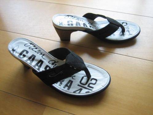 Sportieve zwart-wit leren teenschoenen GAASTRA 37 snazzeys, Kleding | Dames, Schoenen, Nieuw, Slippers, Zwart, Verzenden