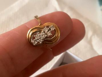 Bijzonder vintage gouden ring edelstenen 7 Briljanten 14 kar beschikbaar voor biedingen