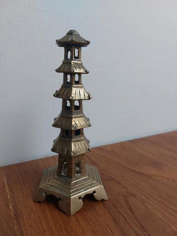 Bronzen Pagode  beschikbaar voor biedingen
