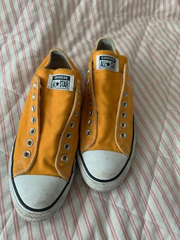 Gymoen. All Star. Oranje. Mt.42,5. Model zonder veters. beschikbaar voor biedingen