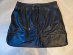 Leatherlook rok Hema mt 4 zgan, Maat 38/40 (M), Zwart, Ophalen of Verzenden, Zo goed als nieuw