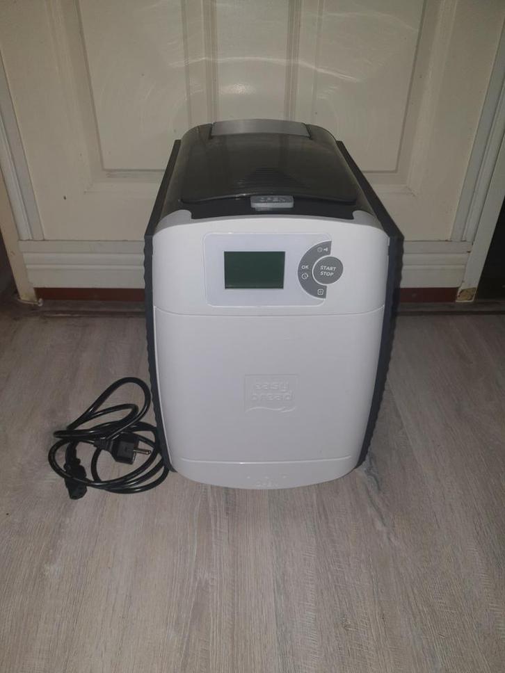 Zo goed als nieuwe goedwerkende broodbakmachine., Witgoed en Apparatuur, Broodbakmachines, Gebruikt, Met timer, Ophalen of Verzenden