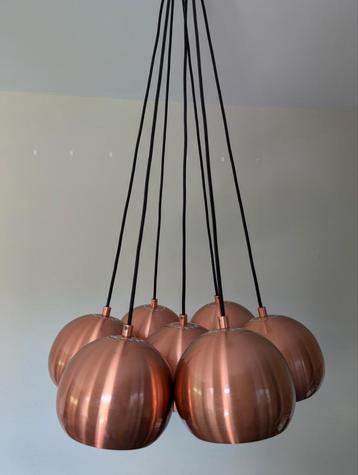 Koperkleurige hanglamp, zeer fraai en in uitstekende staat. beschikbaar voor biedingen