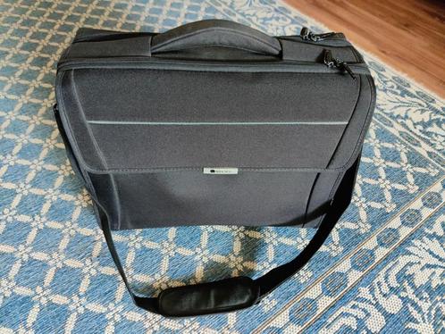 Delsey attache/laptop tas, Computers en Software, Laptoptassen, Zo goed als nieuw, Ophalen