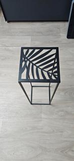 Bijzettafel / plantentafel zwart 61 cm hoog., Huis en Inrichting, Minder dan 55 cm, Rond, Ophalen of Verzenden, Zo goed als nieuw