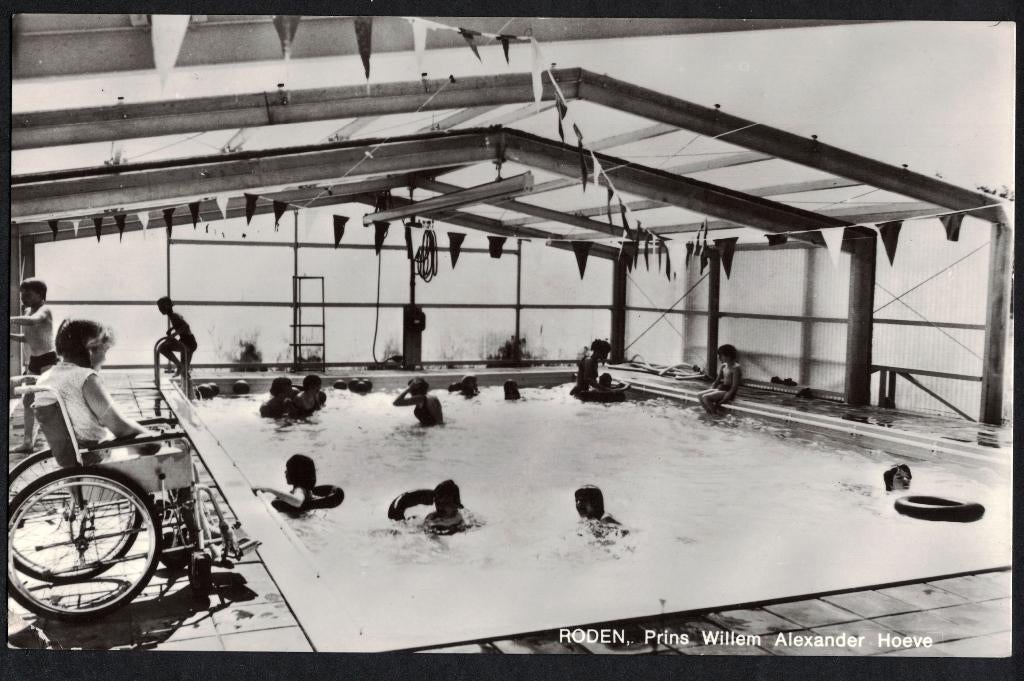 Roden, Prins Willem Alexander Hoeve, Zwembad, rolstoel 1970, Verzamelen, Ophalen of Verzenden, 1960 tot 1980, Gelopen, Drenthe