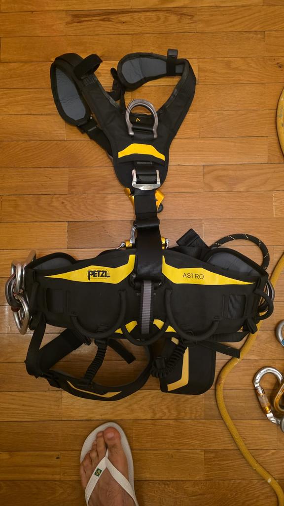 Petzl ASTRO veiligheidsharnas (professioneel klim), Ophalen of Verzenden, Zo goed als nieuw
