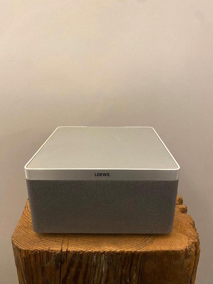 LOEWE - AirSpeaker, Audio, Tv en Foto, Luidsprekers, Zo goed als nieuw, Subwoofer, 60 tot 120 watt, Overige merken, Ophalen of Verzenden