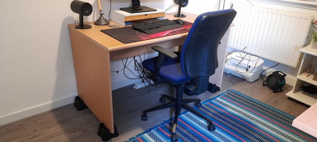 Gratis bureau al uit elkaar!!, Ophalen, Gebruikt