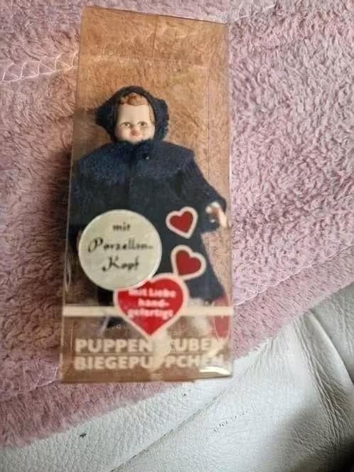 poppenhuis miniaturen caco popje 8 cm, Ophalen of Verzenden, Zo goed als nieuw, Poppenhuis