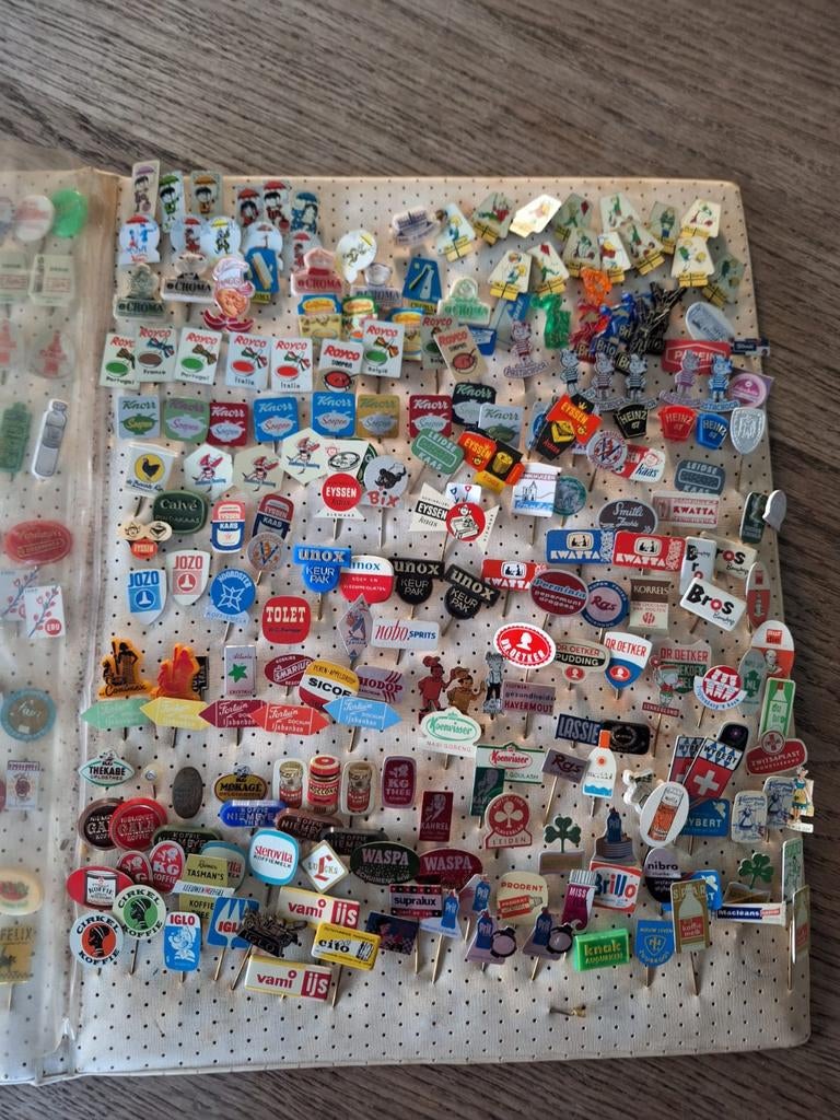 Grote verzameling vintage speldjes / pins, Ophalen of Verzenden, Gebruikt, Overige onderwerpen, Speldje of Pin