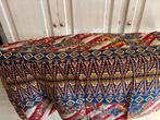 Decoratieve doek met traditioneel patroon: batik stof., Gebruikt, 100 tot 150 cm, Ophalen of Verzenden, 150 tot 200 cm