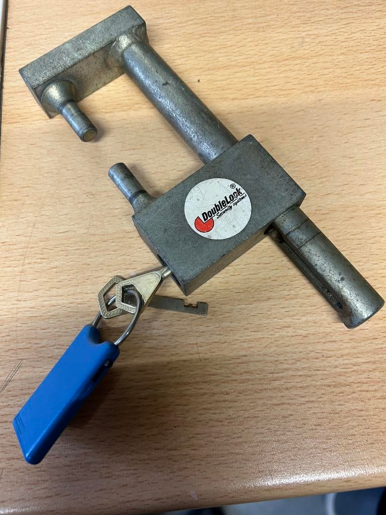 Dissel lock merk Doublelock / Alko enz., Ophalen, Zo goed als nieuw