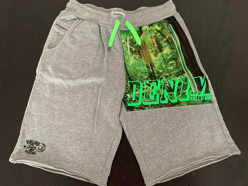 Short Vingino (joggingstof) maat 14 158/164 in nieuwstaat, Ophalen of Verzenden, Zo goed als nieuw, Broek