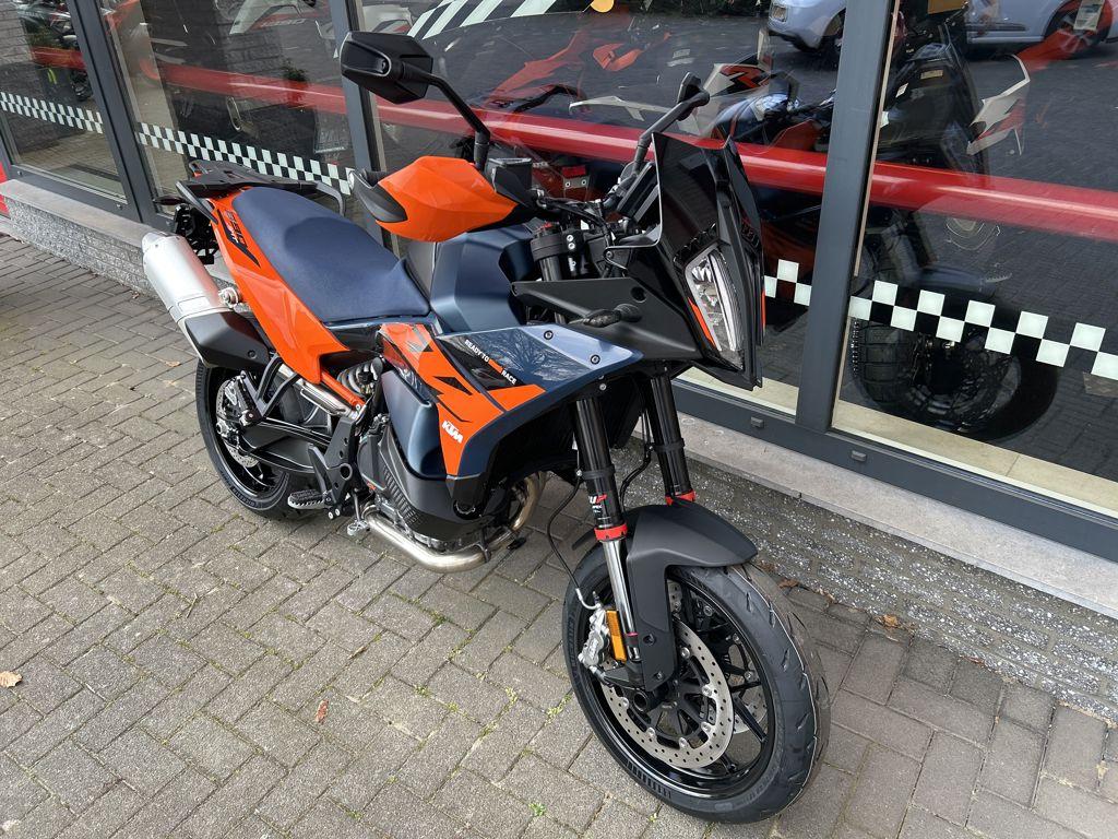 KTM 890 SMT 2026, Motoren, Bedrijf, SuperMoto