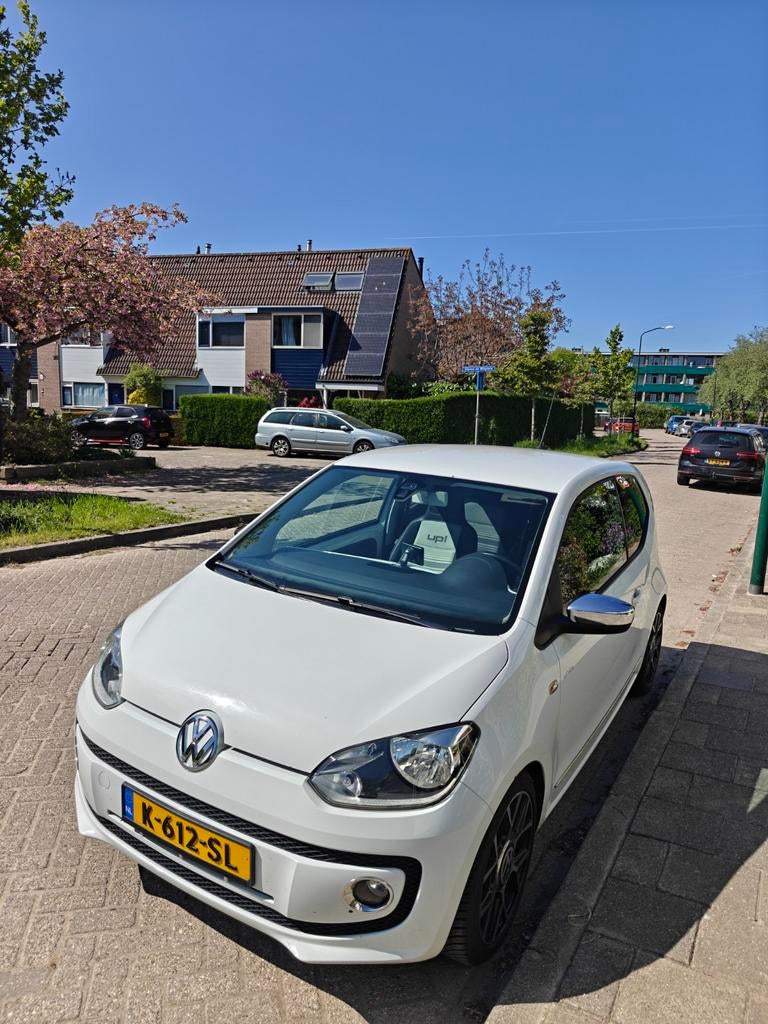 Volkswagen up! 1.0 White-UP! 75PK 3-DRS 2012 Wit, Auto's, Volkswagen, Particulier, up!, Airbags, Boordcomputer, Cruise Control