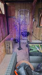 Verlichte boom met paarse LED lampjes, Ophalen
