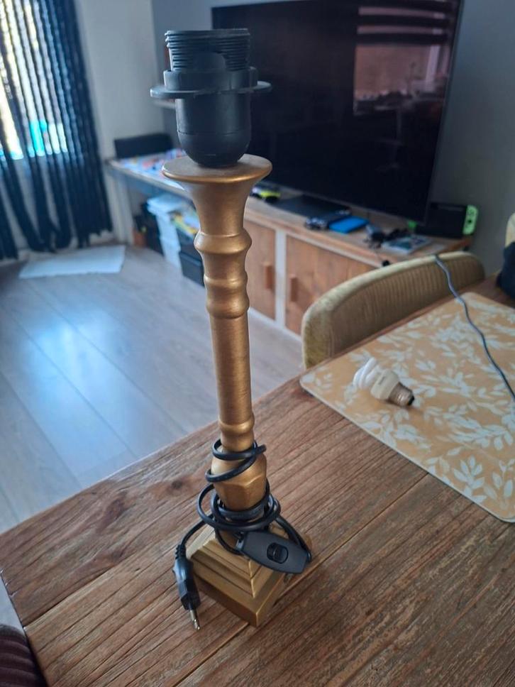 Gouden schemerlamp voet - Klassiek design, Huis en Inrichting, Lampen | Tafellampen, Gebruikt, 50 tot 75 cm, Metaal, Overige materialen