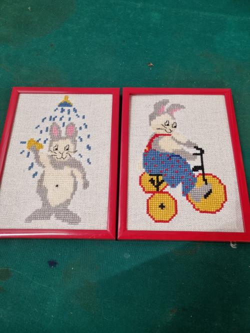 geborduurde schilderijtjes met konijn, Huis en Inrichting, Woonaccessoires | Schilderijen, Tekeningen en Foto's, Ophalen of Verzenden