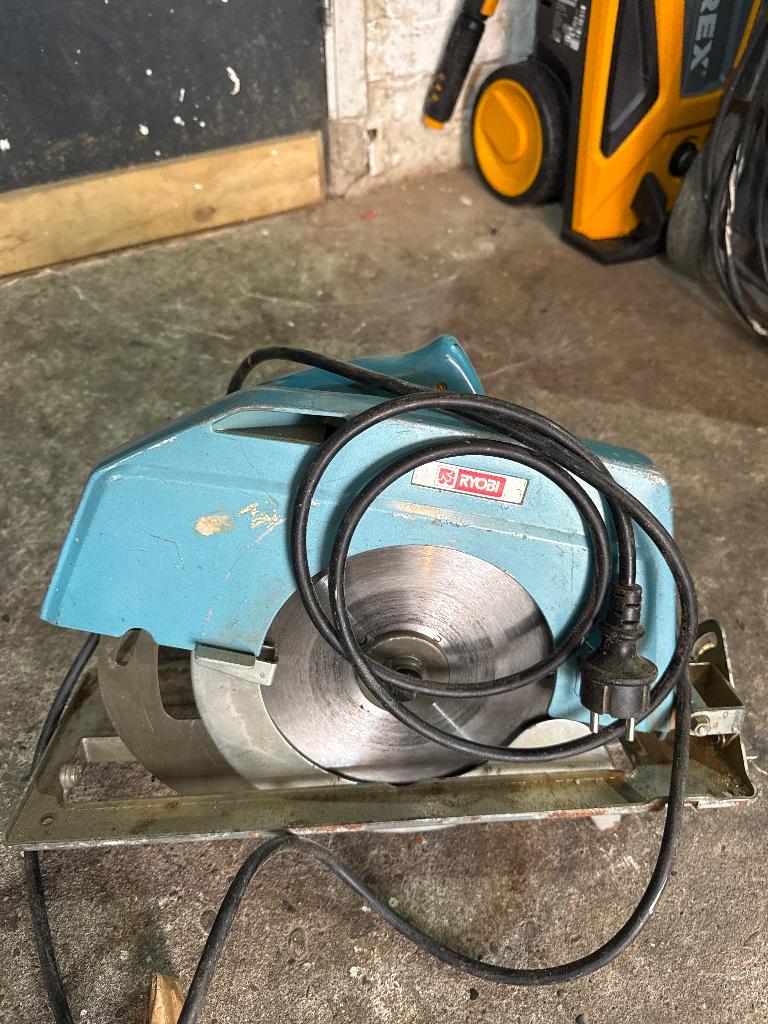 Ryobi cirkelzaag gebruikt, Ophalen, Gebruikt, Cirkelzaag, 30 tot 70 mm