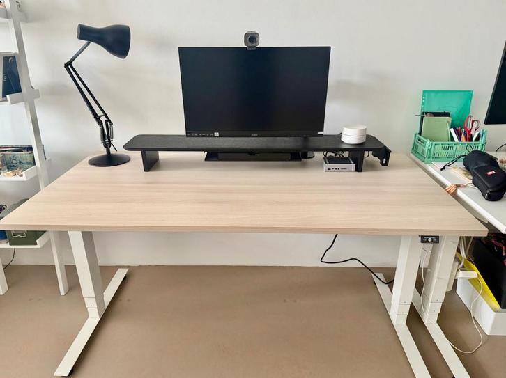 549€ - Herman Miller Desk 160x80cm |, Diversen, Bureau-accessoires, Zo goed als nieuw, Ophalen
